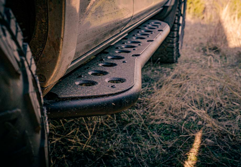 Cali Raised LED Cali Raised 05-23 Toyota Tacoma Step Ed Rock Sliders - Double Cab Long Bed W/ Kick Out/Yes BedLiner CR2627