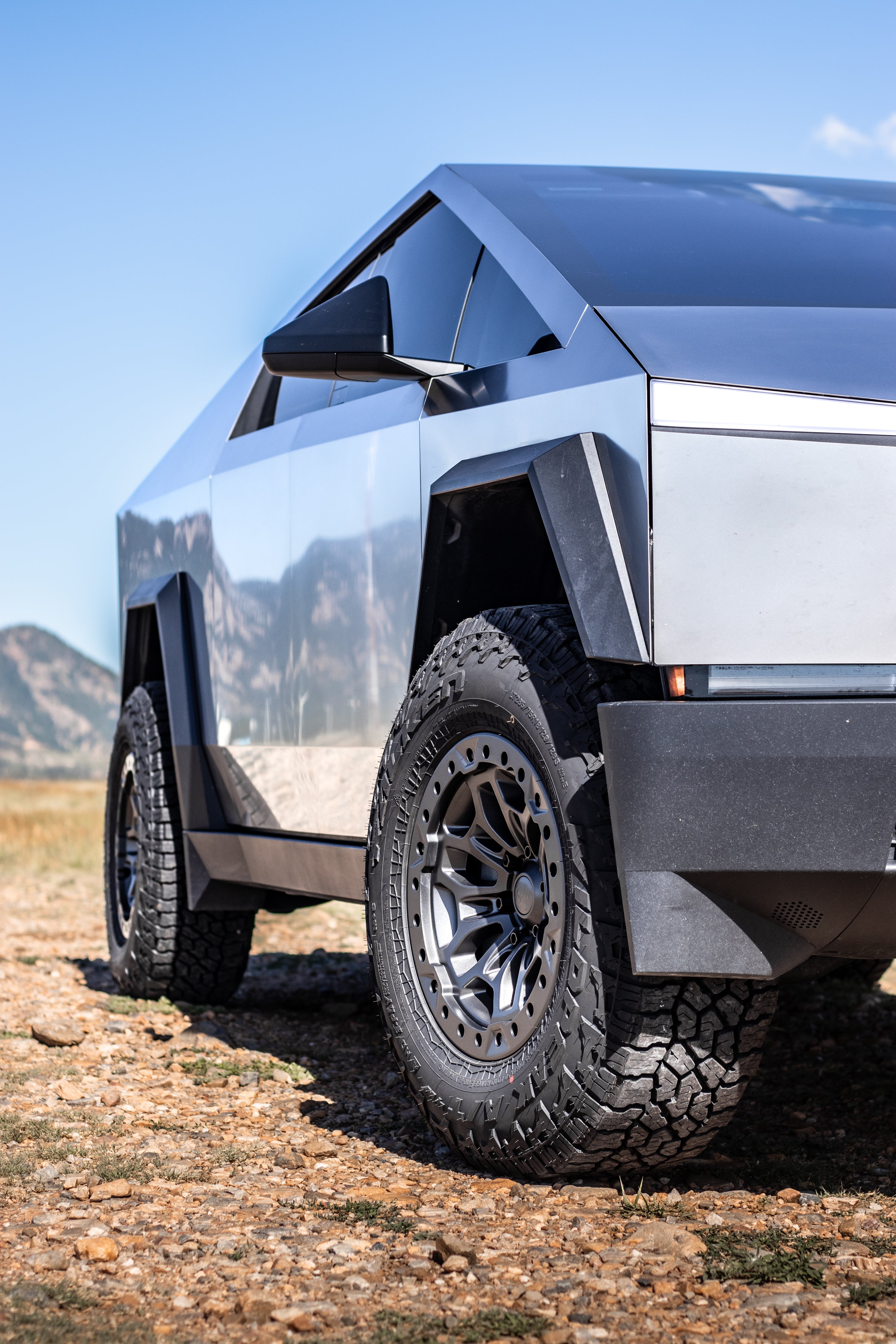 Tesla Cybertruck Cyber Rover Forged Beadlock Wheel