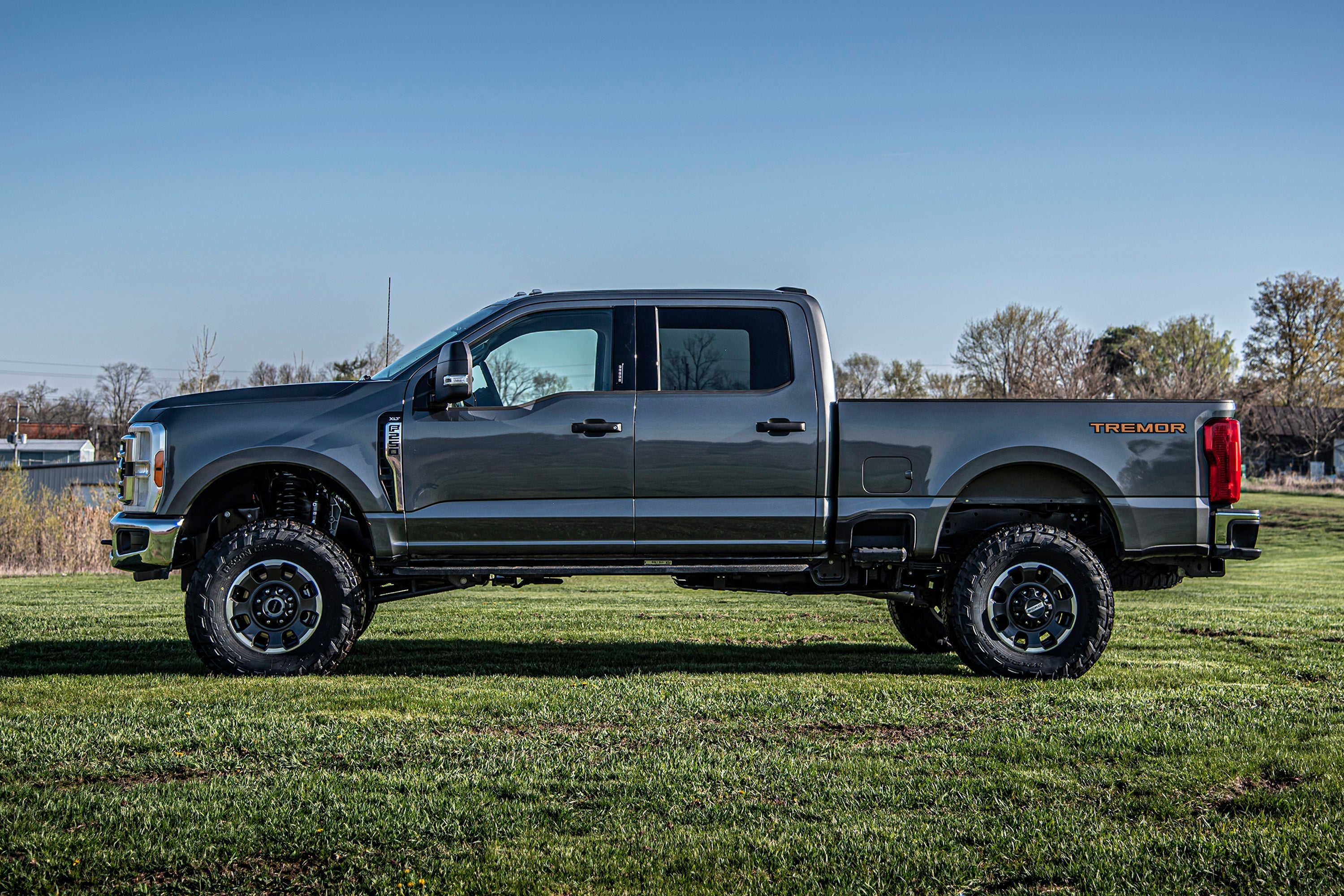 5 Inch Lift Kit w/ Radius Arm | FOX 2.5 Coil-Over Conversion - Performance Elite | Ford F250/F350 Super Duty (23-25) 4WD | Diesel