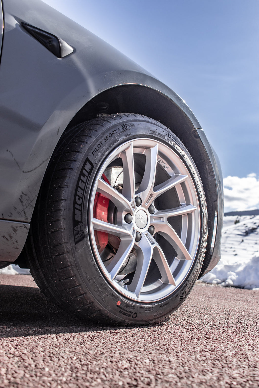 Tesla Model Y MW08 Flow Formed Wheels (Set Of 4)