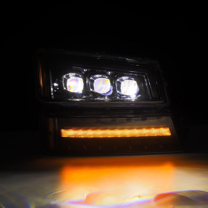 AlphaRex 03-06 Chevy Silverado 1500/2500HD/3500HD/Avalanche Alpha-Black NOVA LED Proj Headlights 880254