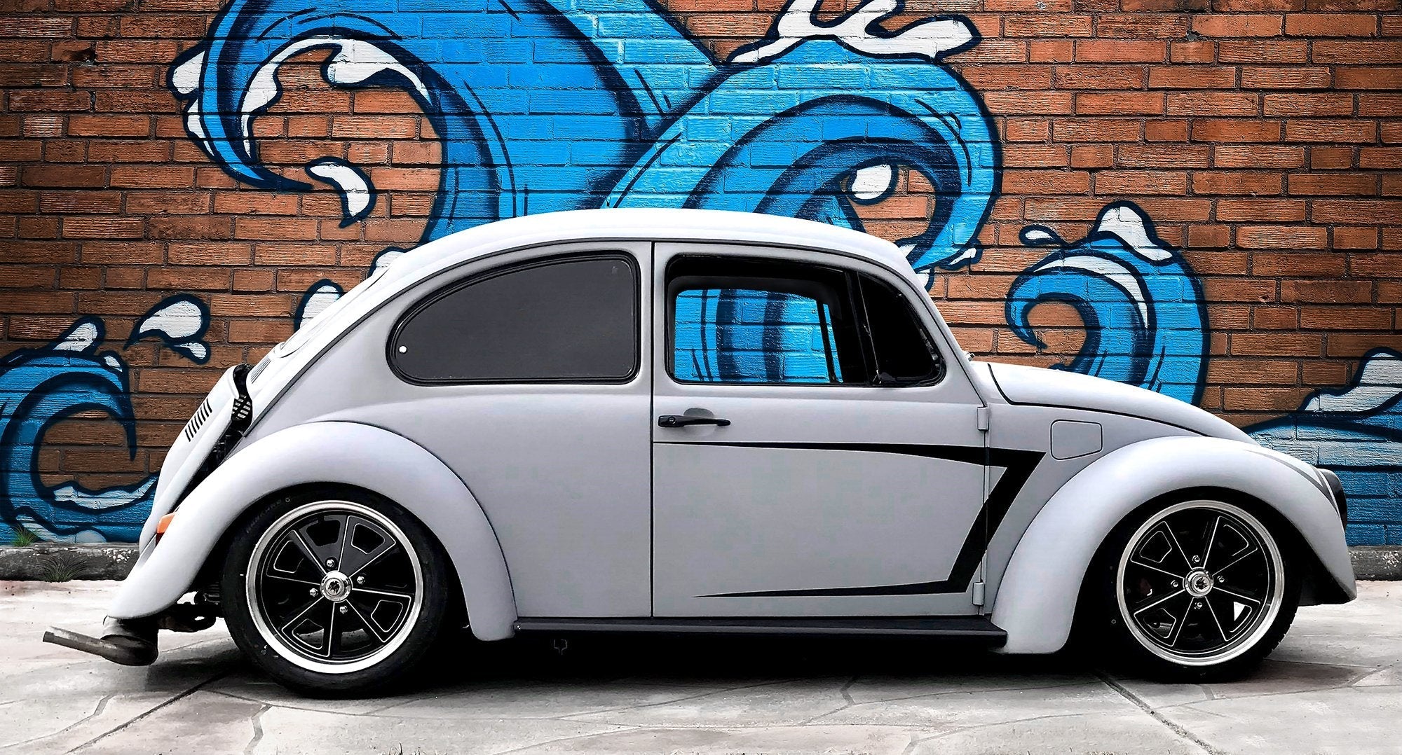 914 | Gloss Black Machined Lip + Milled Windows